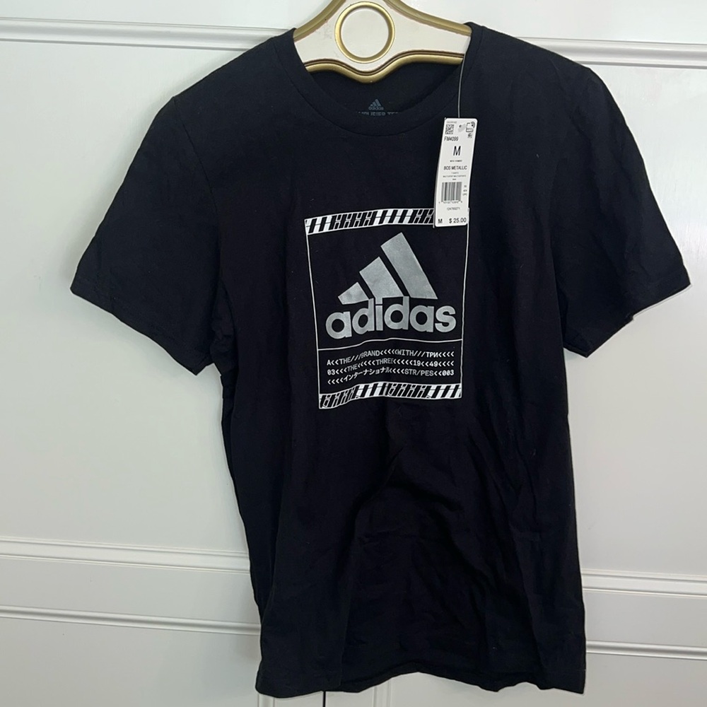 Adidas T-shirt ⚾️🏈⚽️🏀